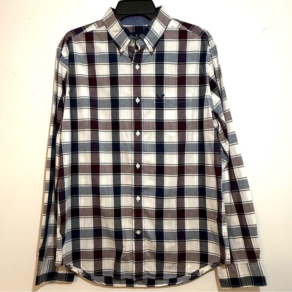 NWT American Eagle NWT Classic Fit Plaid Button-Down Shirt |  Men’s Size Medium